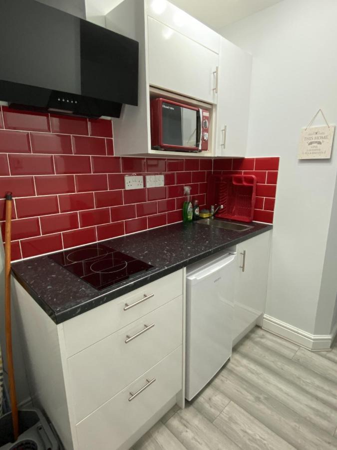 Comfortable - Cosy - Budget Studios In City Center Londyn Zewnętrze zdjęcie
