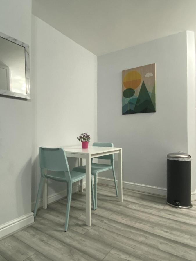 Comfortable - Cosy - Budget Studios In City Center Londyn Zewnętrze zdjęcie
