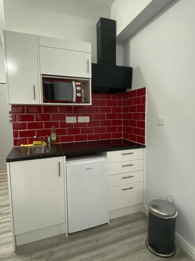 Comfortable - Cosy - Budget Studios In City Center Londyn Zewnętrze zdjęcie