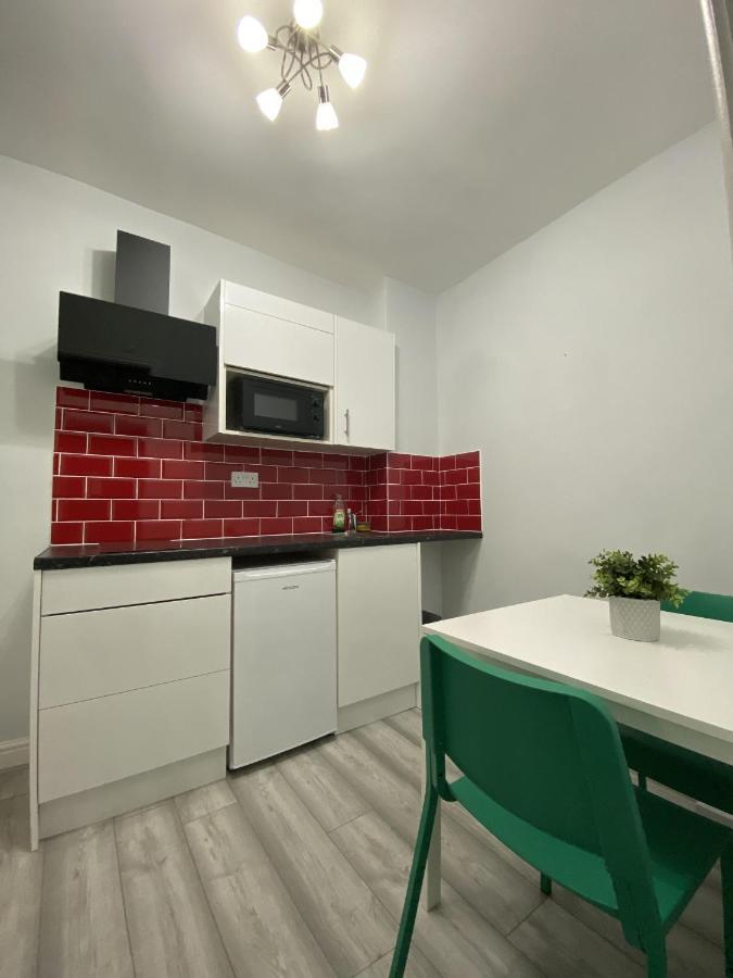 Comfortable - Cosy - Budget Studios In City Center Londyn Zewnętrze zdjęcie