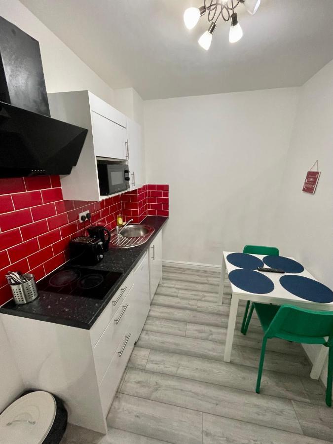 Comfortable - Cosy - Budget Studios In City Center Londyn Zewnętrze zdjęcie