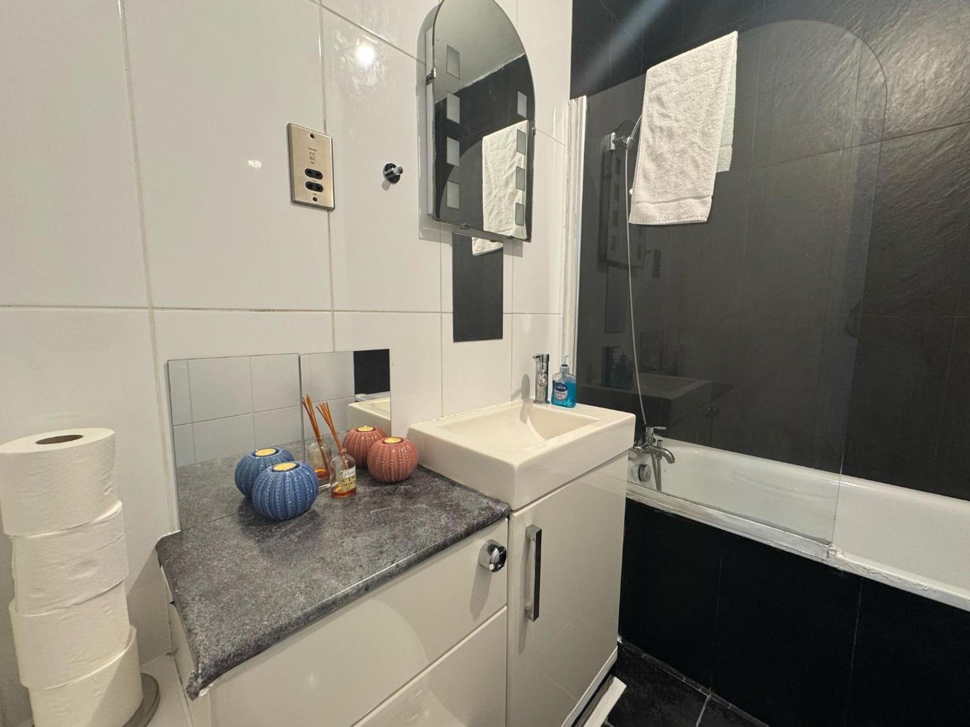 Comfortable - Cosy - Budget Studios In City Center Londyn Zewnętrze zdjęcie